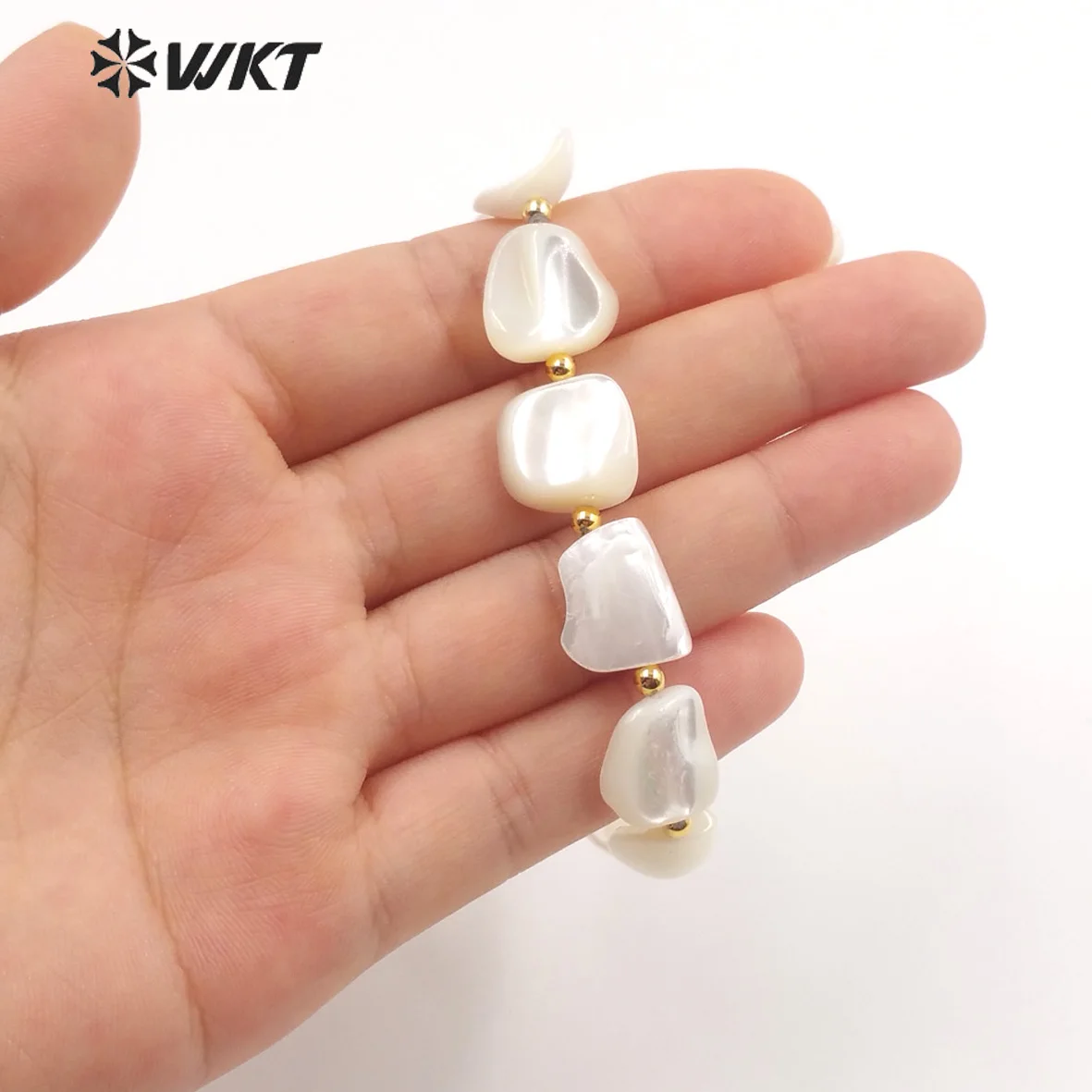 WT-MPB081  WKT 2025 Fashion Style Shell Lrregular And Lovely Shape New Sale Bracelet Good-Quality Women Party Gift