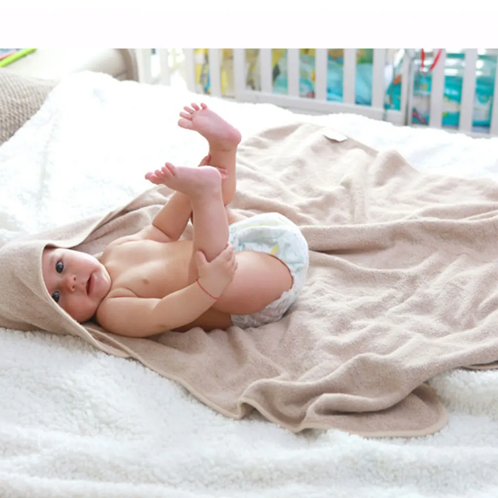 Asciugamano morbido e assorbente progettato per il tempo del bagno genitore-figlio Asciugamano grembiule super assorbente kaki 90 * 90 cm