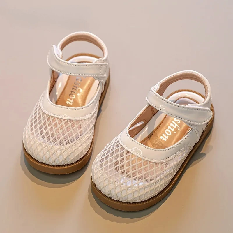 

New Solid Girls Flats Shoes Summer Mesh Breathable Hook Loop Children Slingbacks Hollow Out Soft Bottom Kids Fashion Shoes