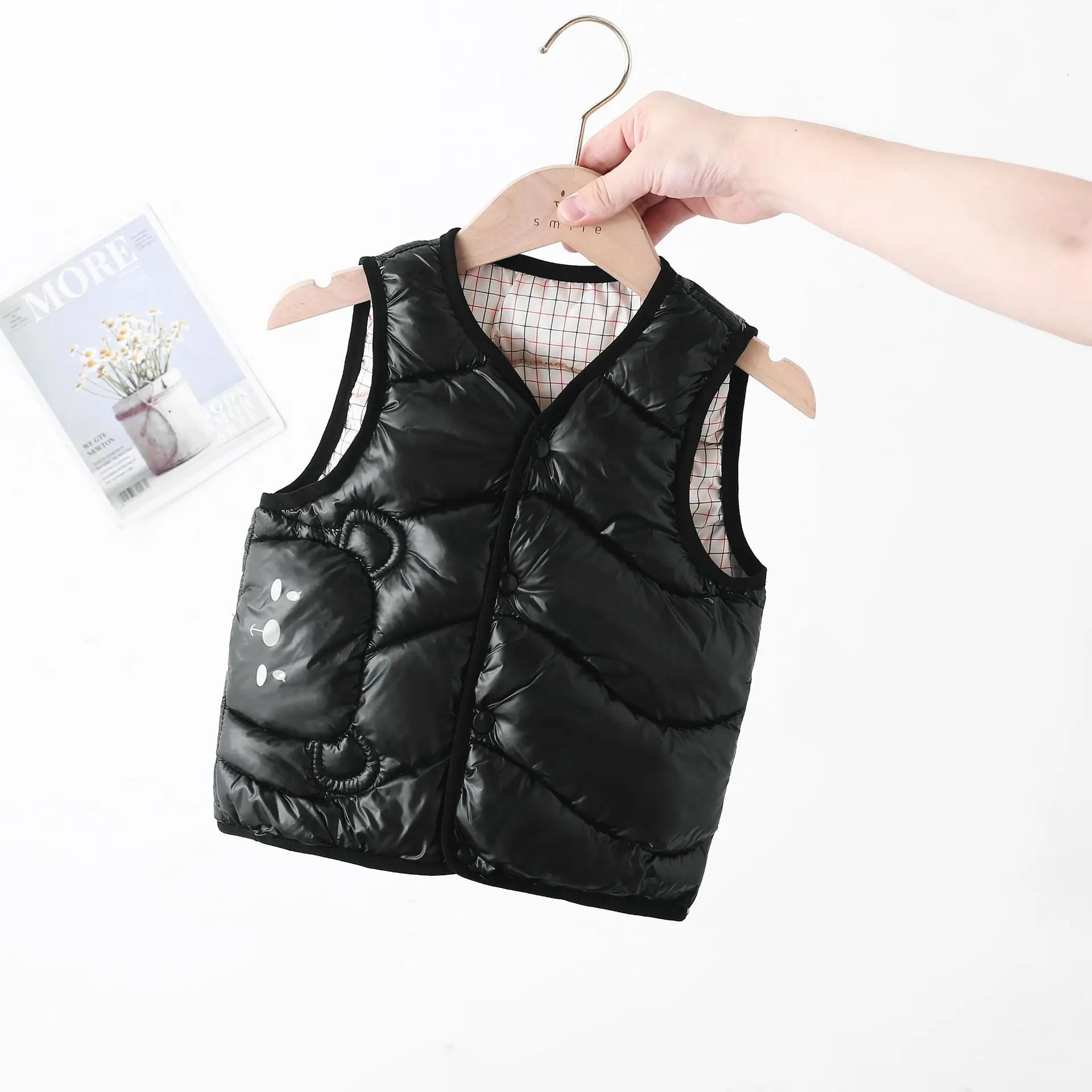 

Children in the spring and autumn winter warm vest men and women baby eiderdown cotton shawl cartoon wear small vest