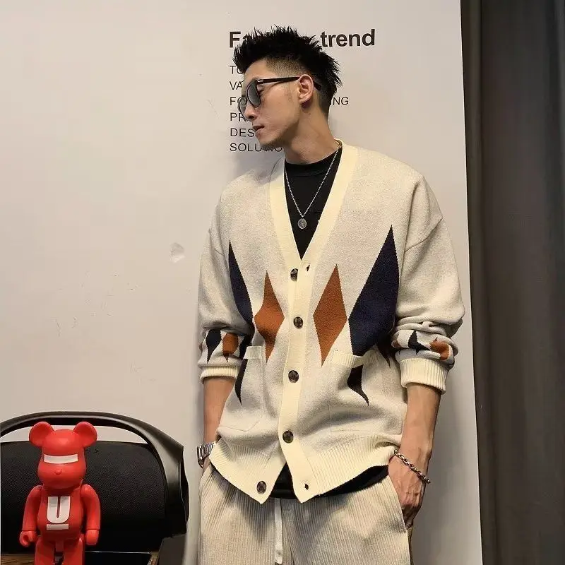 

Мужской открытый кардиган с V-образным вырезом, свободный третий осенне-зимний модный повседневный вязаный верхний костюм из полиэфирного волокна