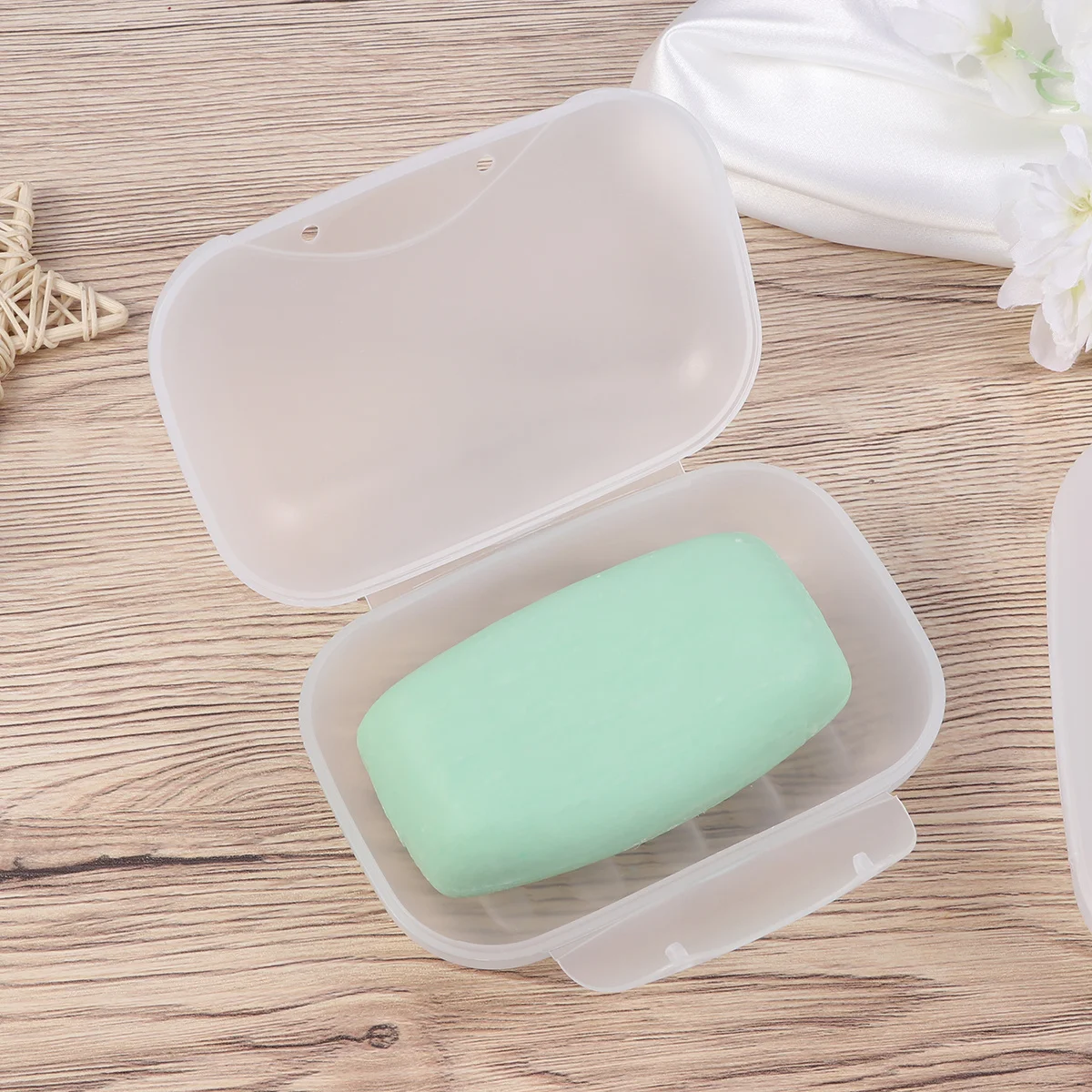 

2Pcs Travel Soap Box Sealing Waterproof Seal Buckle Portable Soap Dish Soap Basket Soap Holder for Men Women Home Blue