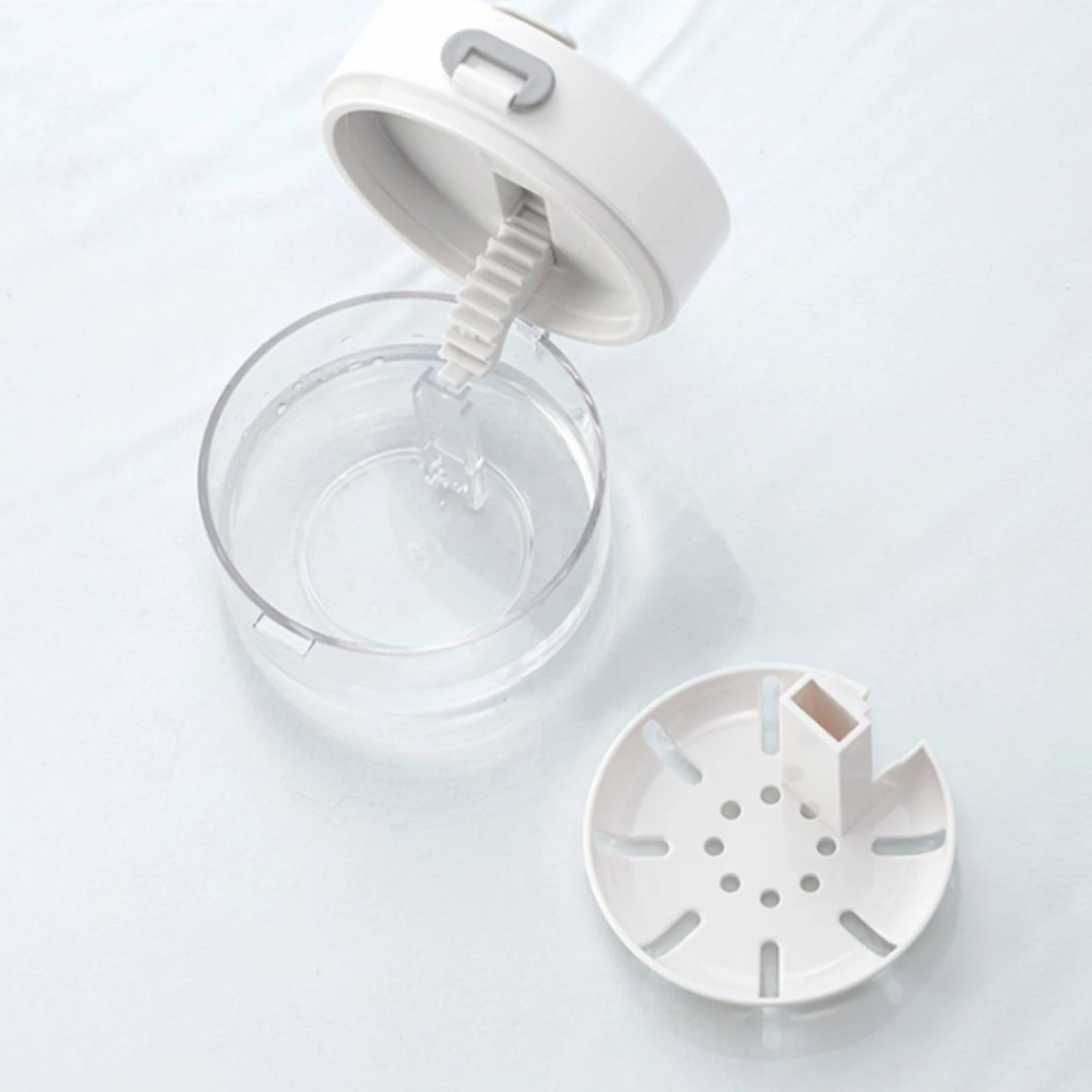 Retainer Storage Box 3-in-1 Retainer Cleaning Box Aligner Cleaner Case Portable Compact for Braces Wearers