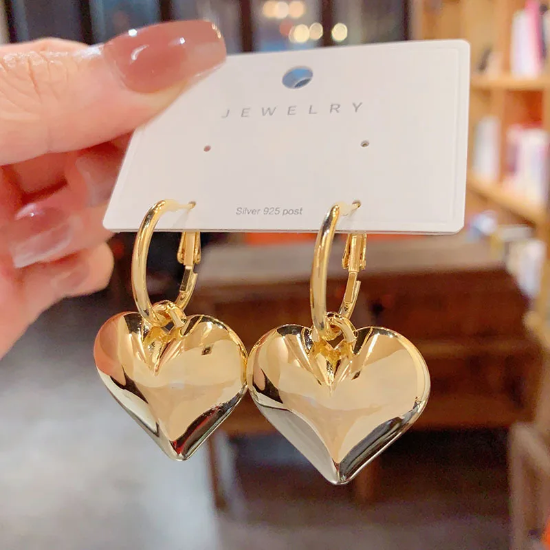 العصرية المعادن القلب استرخى هوب أقراط الرجعية بسيطة بيان الأقراط الكبيرة للنساء جديد الذهبي الفضة اللون مجوهرات الأزياء