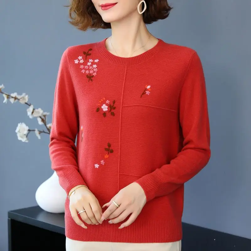 Women Autumn Winter Fashion Embroidered Loose O-neck Long Sleeve Knitwear Ladies Elegant All-match Knitting Bottoming Shirt Tops