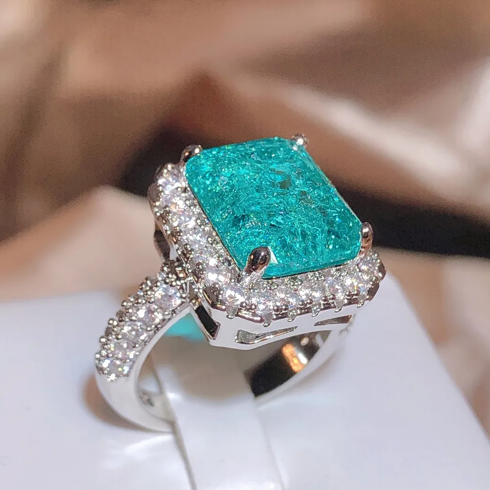 2024 New Exquisite Lake Blue Rectangular Emerald Zircon Ring for Women Fashion Jewelry Accessories Wedding Engagement Jewelry