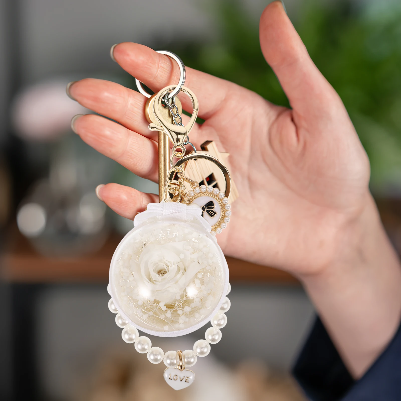 

Rose Design Keychain Bag Pendant Hanging Ornament For Backpack Keys Accessories Lightweight Portable Adorable Decorative Car Key