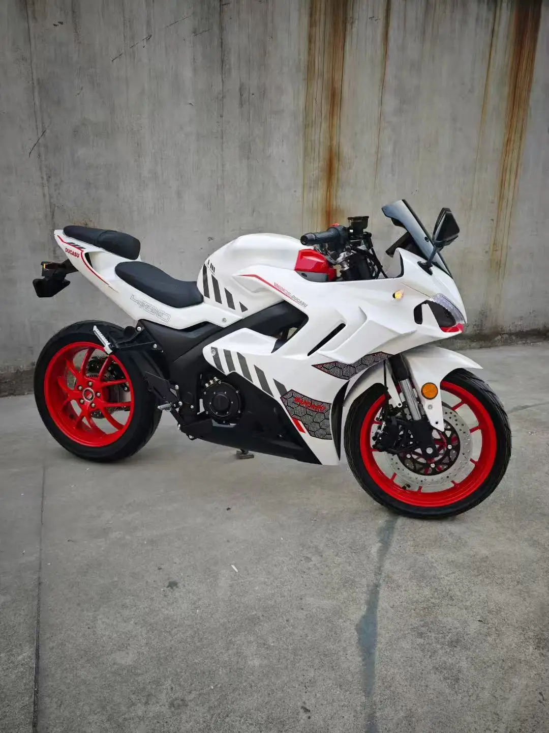 Delivery Russia US Hot Selling Racing Heavy Bikes Cool Sport Two Wheel Electric Roadster Motorcycle for Adult
