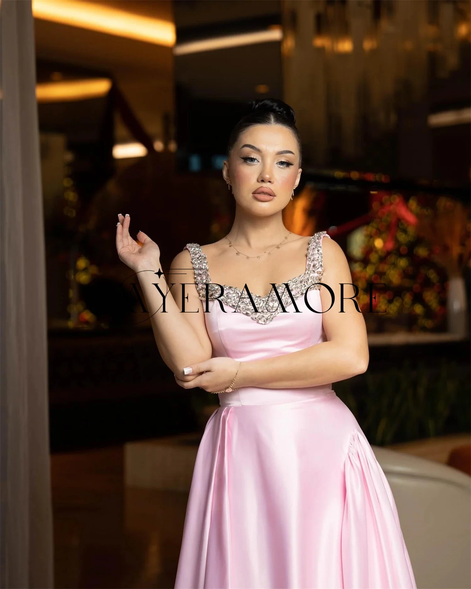 Wunderschöne rosa Perlen-Abendkleider, quadratischer Ausschnitt, A-Linie, Falten-Abschlussballkleider, maßgeschneidert