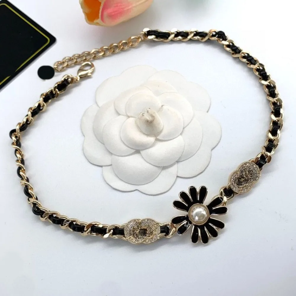

Дрель-поворотная цепочка с цветком, эпоксидное ожерелье, женская черная цепочка из овчины с нитью на ключицу