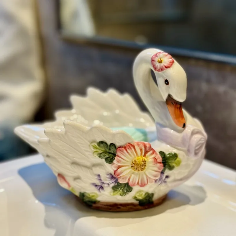 Underglaze Colorful Swan Soap Dish Elegant Hand Painted Vanity Tray for Bar Soap Ceramic Decor Holder Bathroom Liquid Bottle