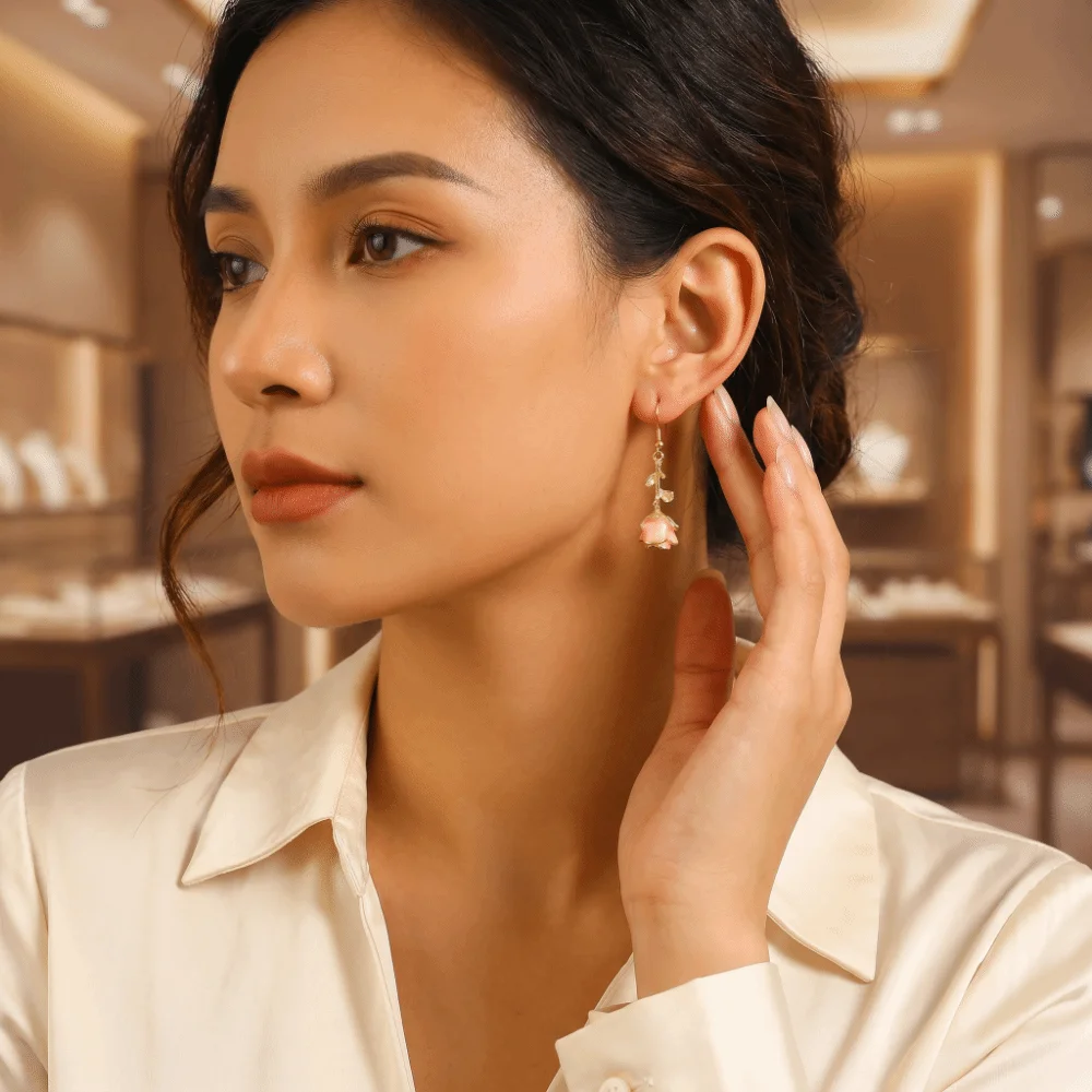 Gold Color Rose Pendant Earrings Metal Flower Vintage Style 3D Rose Dangle Earrings Oil-dripping Advanced Design Fashion Jewelry