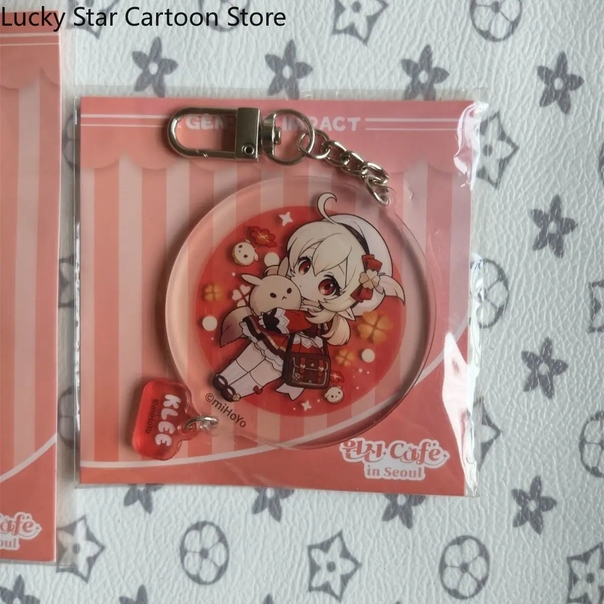 

Genuine Anime Genshin Impact Klee Cosplay Cartoon Standing Sign Acrylic Quicksand Mahjong Keychain Stand Figure Keyring Gift