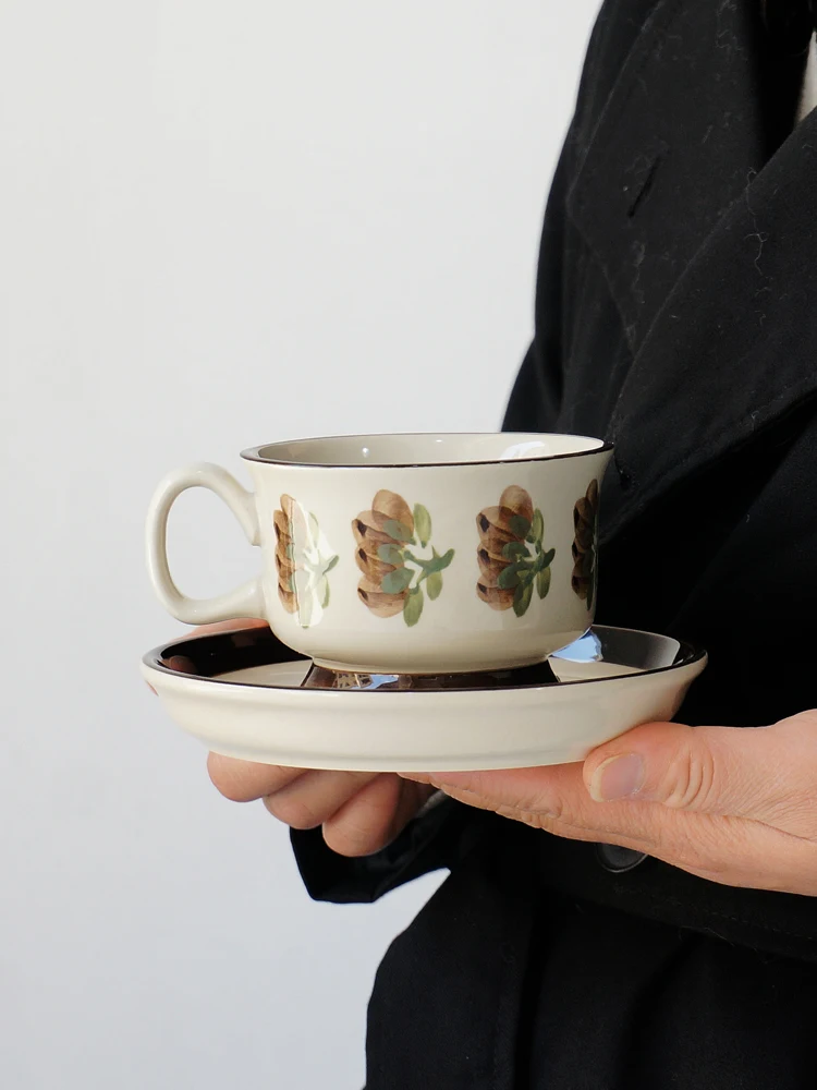 

French Retro Handmade Ceramic Hand-painted Coffee Cup Design with A Sense of Niche Afternoon Tea