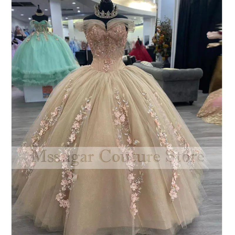 2022 Stunning Lace Quinceanera Dresses Sweetheart Appliques Ball Gown Sweet 16 Dress Formal Prom Dress