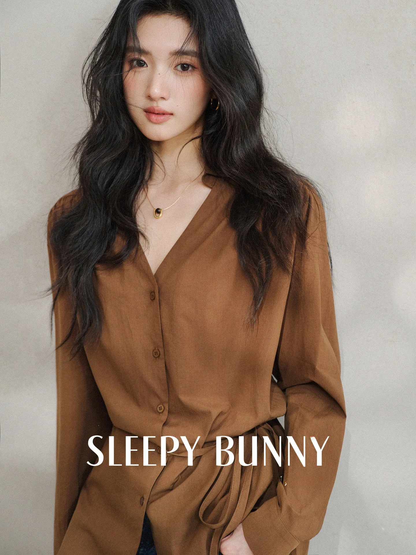 

Женская винтажная блузка bunny с V-образным вырезом и длинными рукавами, приталенная, для весеннего повседневного образа, дышащая и комфортная