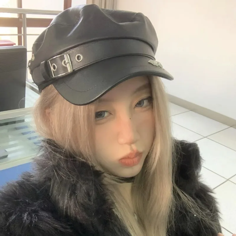 قبعة من جلد البولي يوريثان للنساء على الطراز البريطاني العتيق مع إبزيم معدني قابل للتعديل للجنسين قبعة موزع الصحف إكسسوارات عصرية