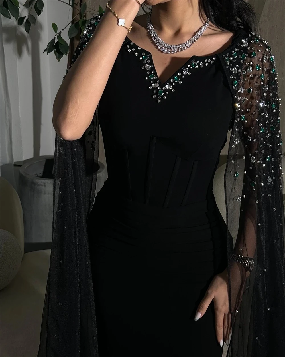 2025年レディースイブニングドレス、カスタムメイドのイブニングプロムウェディングドレス、フォーマルな機会、パーティードレス、エレガントで豪華なボールガウン