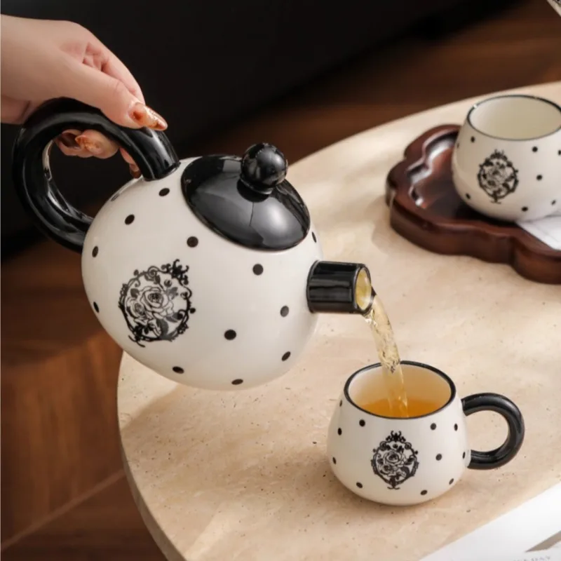 European Creative Dots Ceramic Drinkware 1 Pot 4 Cups Porcelain Coffee Tea Set Home Coffee Sets Kitchen Bar Counter Decorations