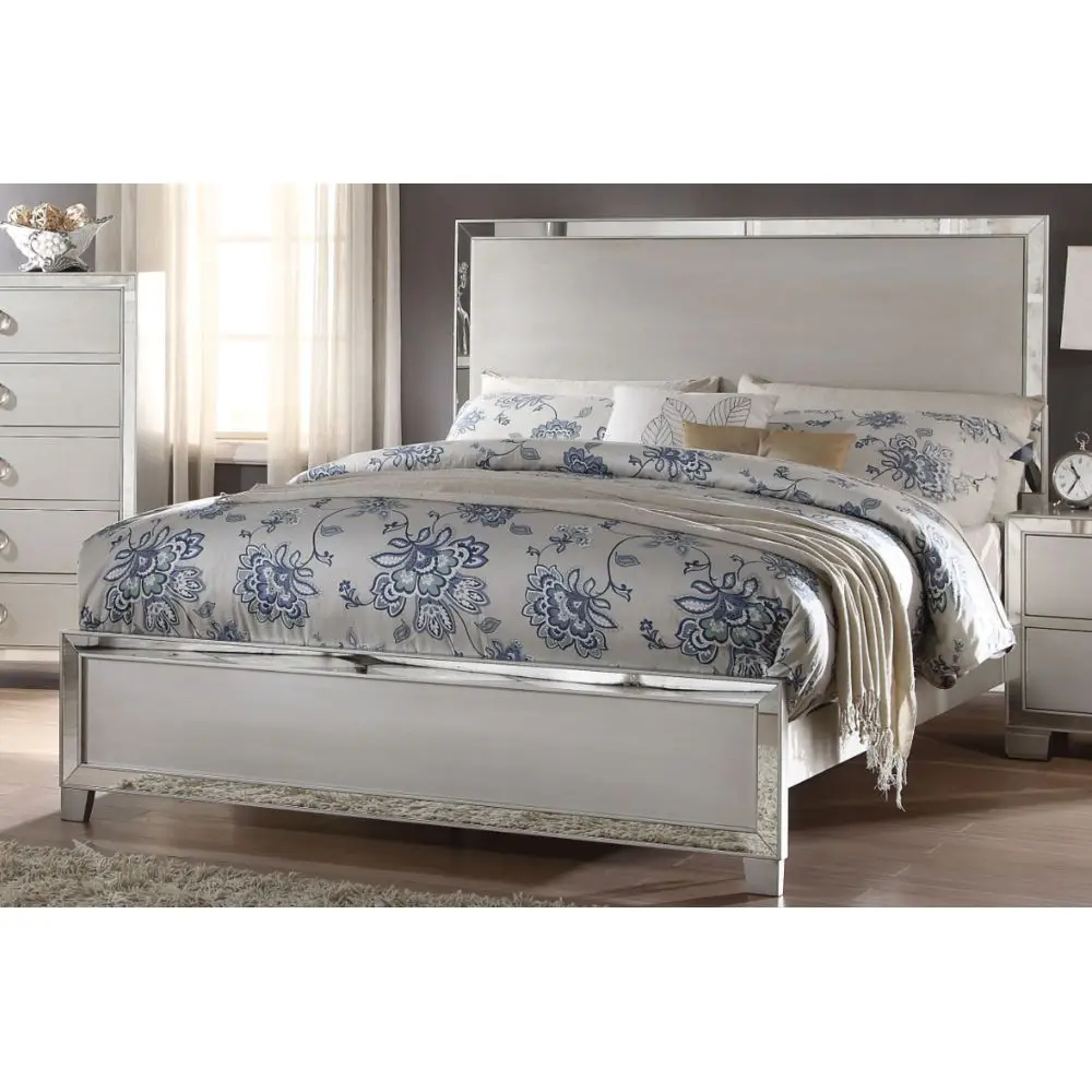 Voeville II Platinum Eastern King /Queen  Bed  for Bedroom Furniture Silver