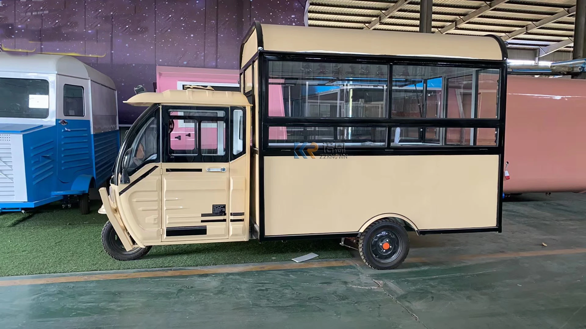 Vintage Food Truck with Full Kitchen Motorcycle Electric Street Food Cart Pizza Bakery Ice Cream Retro Coffee Trailers Salad Bar