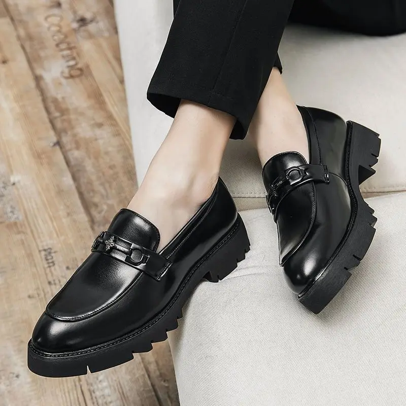 buckle Loafer Men Slip on Driving Moccas Mens Comfortable Leather Shoes for Men pointed Toe Fashion Man Casual Shoes b84