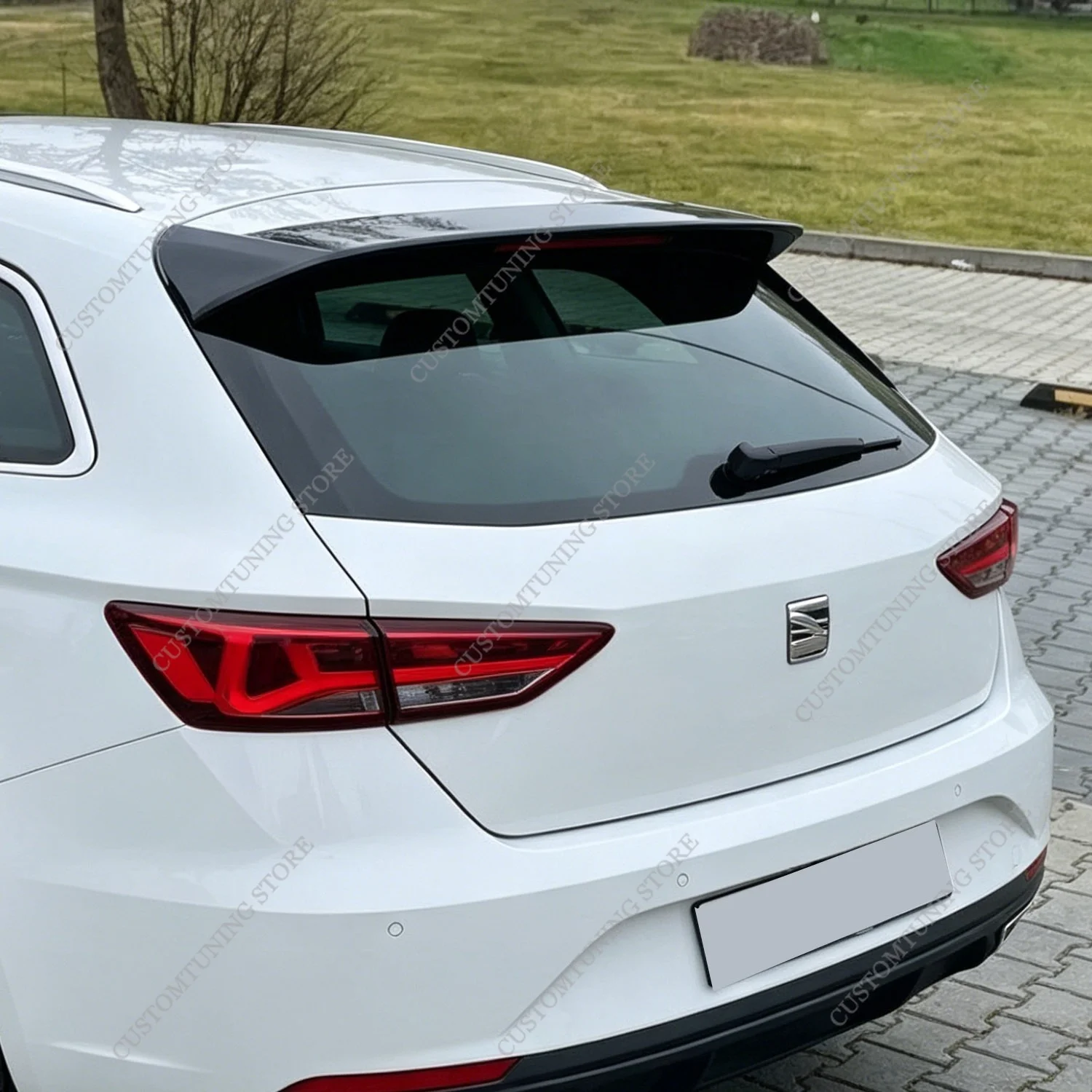 Gloss Black Rear Roof Spoiler For Seat Leon MK3 3.5 5F8 ST Touring TSI TDI Standard 2013-2019 4-Door Estate Bodykits Tuning view 2