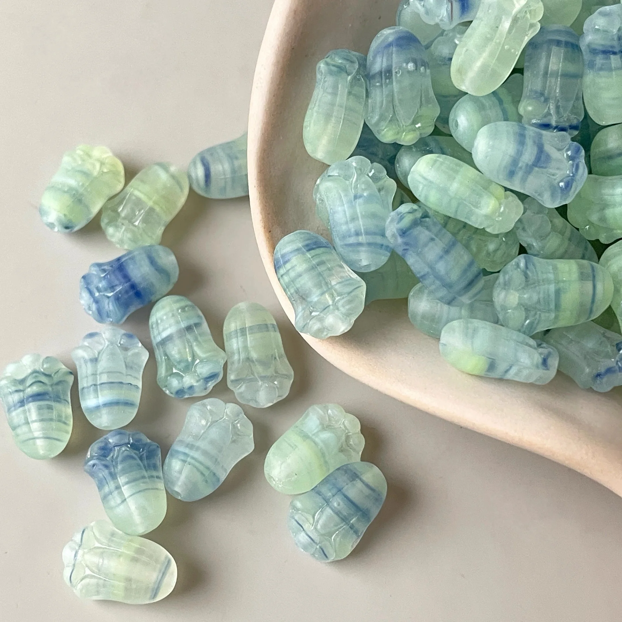 

15pcs 12*8mm Handmade Glass Beads Bracelet Necklace Earring Scatter Pieces DIY Semi-finished Production