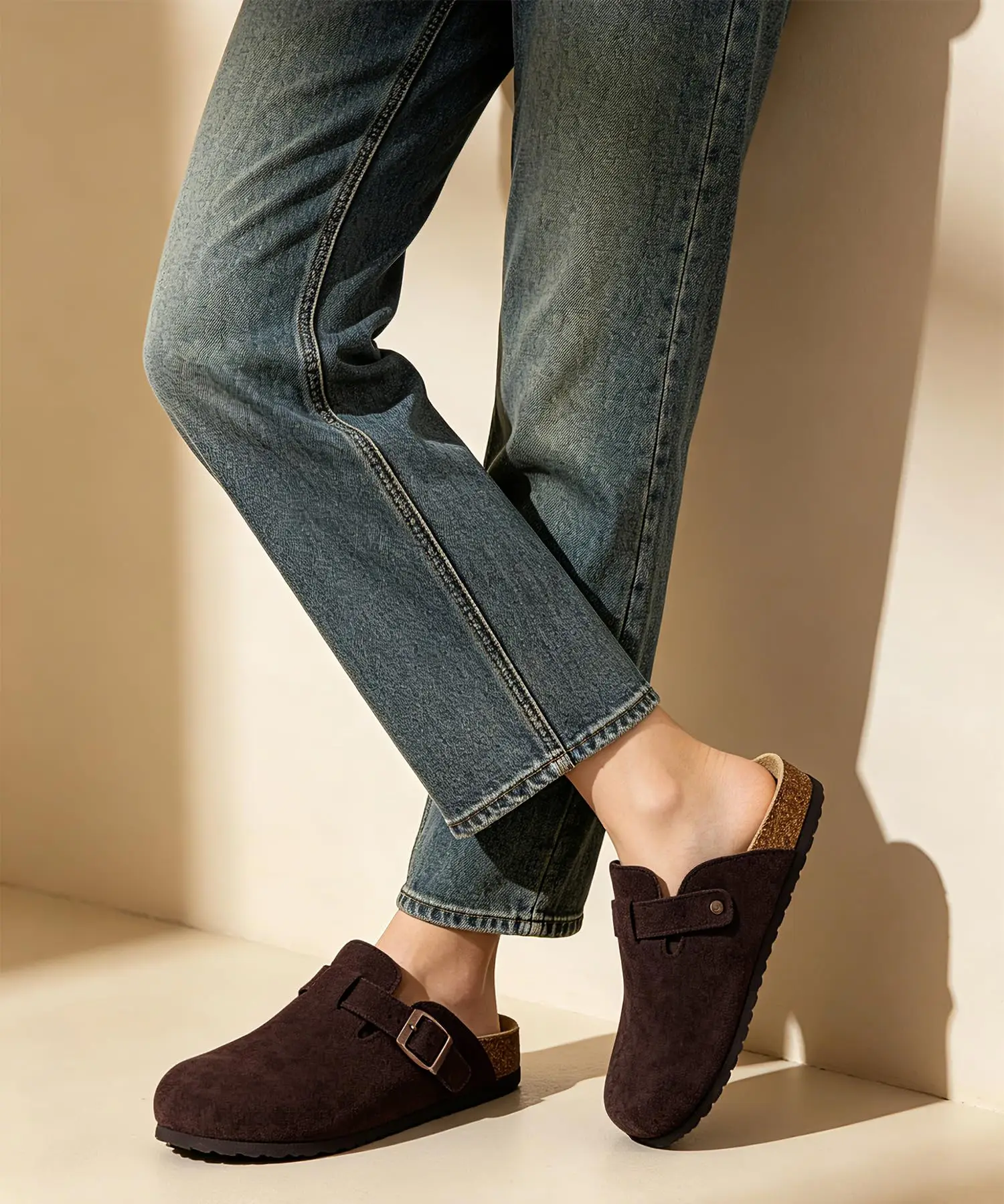 Shevalues Rutschfeste Unisex-Kartoffelschuhe mit Verstellbarer Schnalle, Korkfußbett, Veganen Wildleder-Clogs für Damen mit Fußgewölbestütze – Detail 10