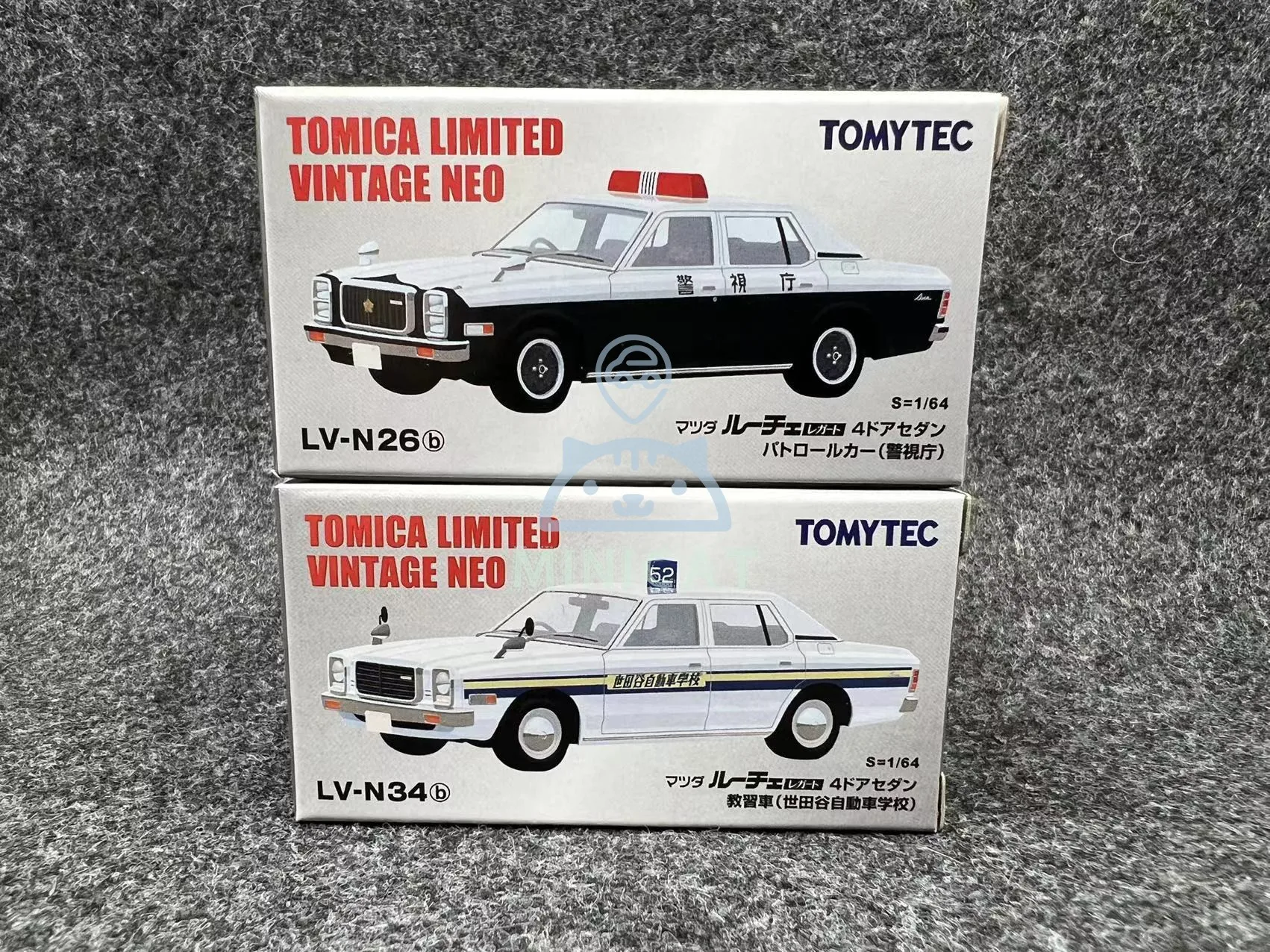 TAKARA TOMY TOMICA 1:64TLV LV-N26b/34b Mazda รถตํารวจรถลูกกลิ้งโลหะผสมรุ่นขนาดเล็ก, ตกแต่งสําหรับผู้ใหญ่, ของขวัญวันเกิด