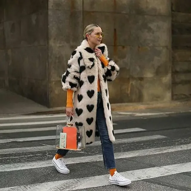 

High Quality Faux Fox Fur Coat Women Jacket Winter Fashion Week Fashion Long Love Heart Pattern