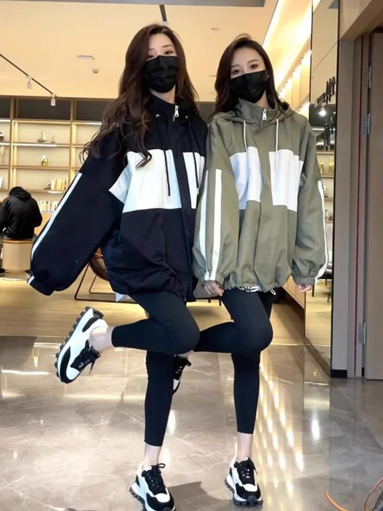 سترة عمل أمريكية مطبوعة للنساء مقاس صغير موديل جديد للخريف المبكر بغطاء للرأس فضفاضة للتنقل اليومي مقاومة للرياح