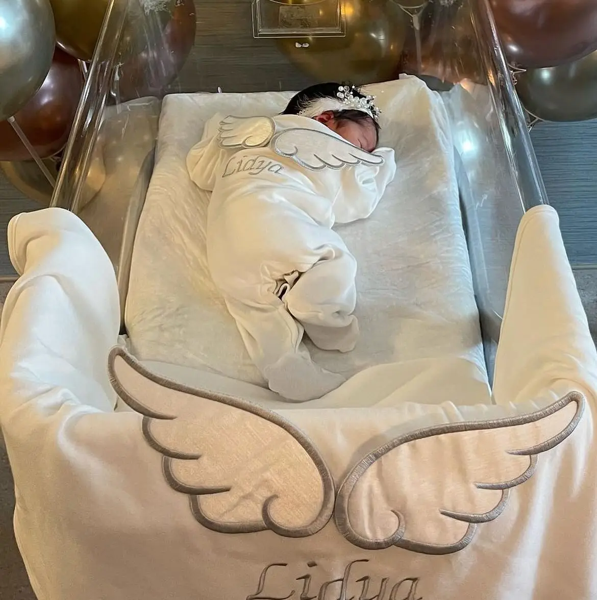 

Newborn Baby Crown Jewels Gift Set 3pcs Wings Outfits 0-3m Pajamas Hat Mittens Receiving Blanket Welcome Home Ceremonial dress