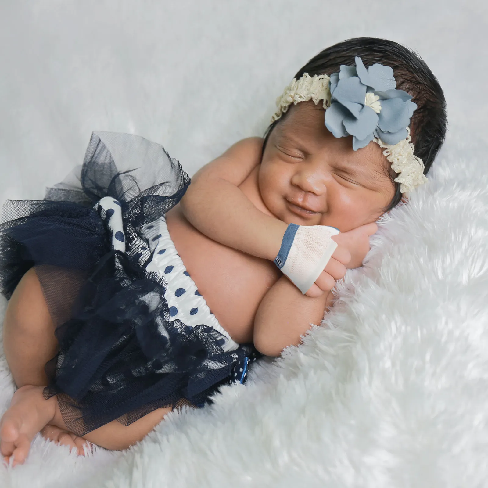 

2 пары детских перчаток от сосания пальцев, регулируемые, дышащие, для предотвращения сосания пальцев и грызения ногтей, защита для пальцев