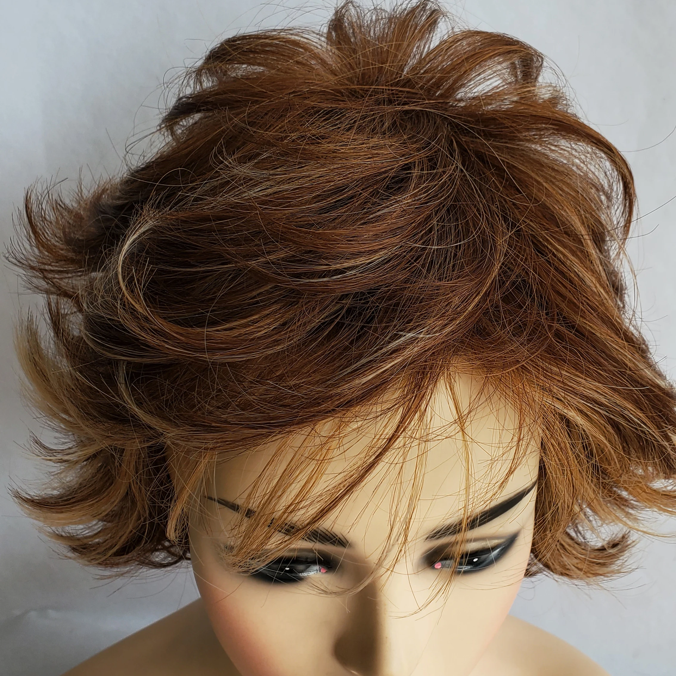 Mixed Color short layered straight short hair wig with clear layers  heat resistant fiber wig for women