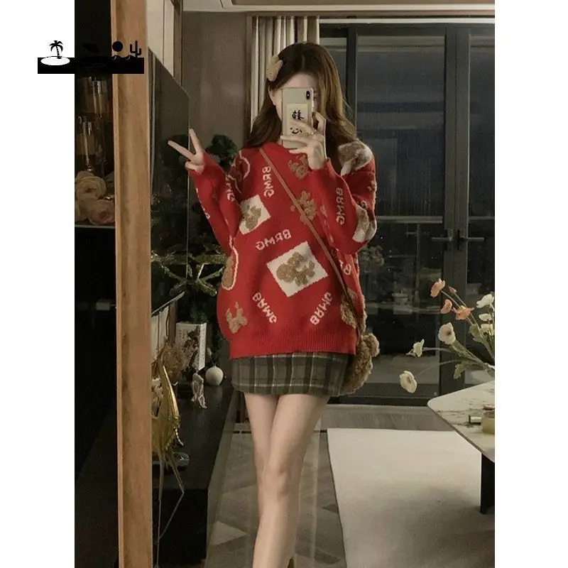 

Christmas Print Sweater Women's Retro Red Knit Pullover Cozy Oversized Pattern Top with Cute Animal Design for Holiday