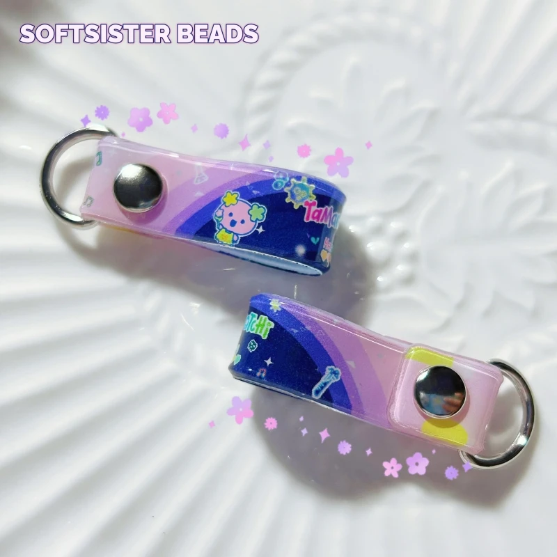 En Stock Tamagotchi alta transparencia grueso lindo Navidad edición limitada doble cara colgante dibujos animados periferia decorativa