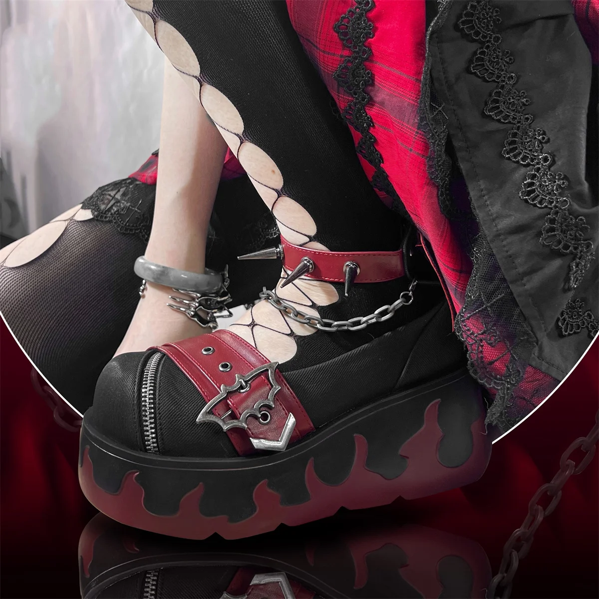 Vintage Dark Gothic Style Girls Shoes Lolita Cosplay Halloween Thick Bottom Flame Pattern Bat Button Wings 7cm High Heel Shoes