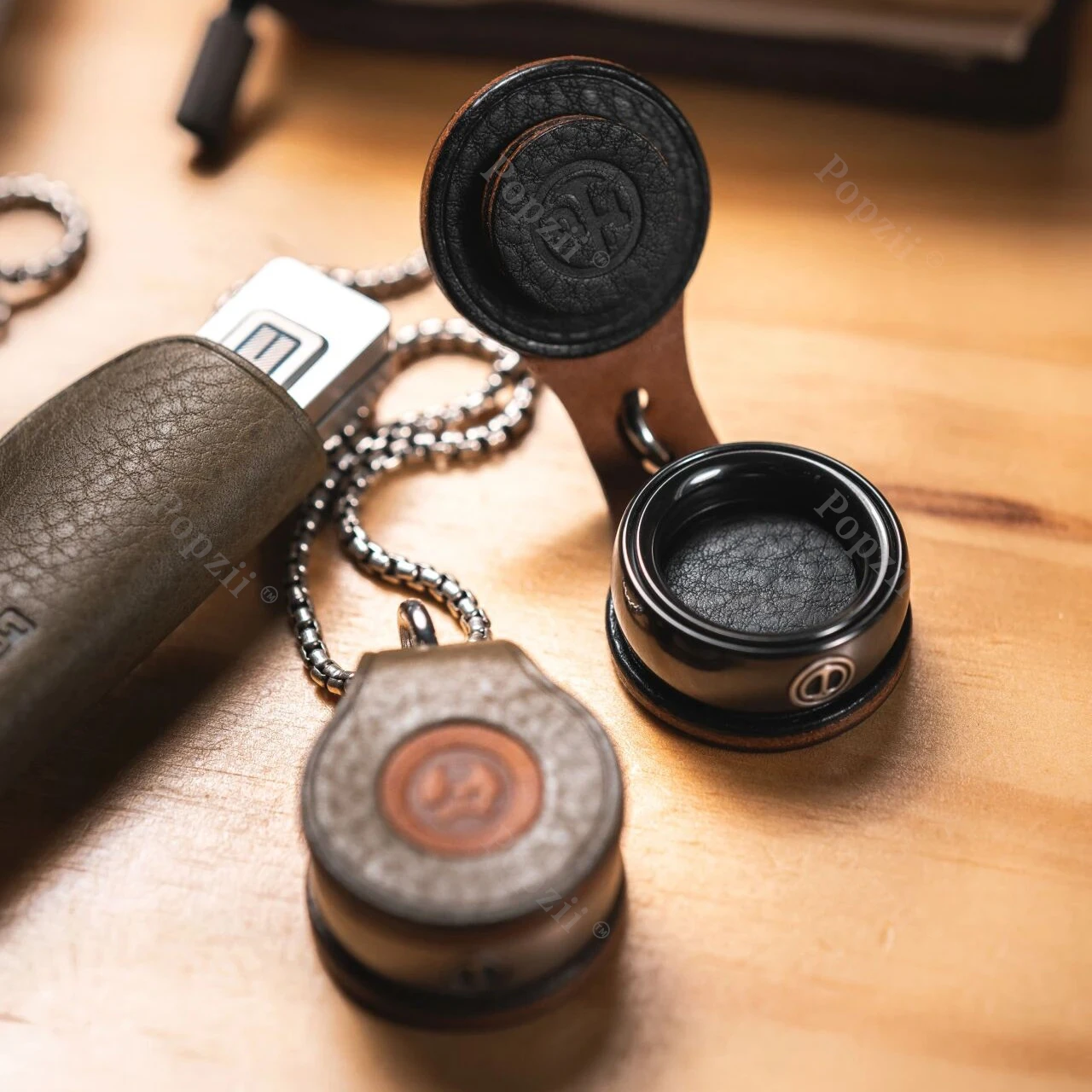 LAUTIE Custodia in pelle magnetica per meccanico I Ring Fidget Spinner Punta delle dita Giroscopio Agitarsi giocattolo Gadget antistress Giocattoli per l'ansia
