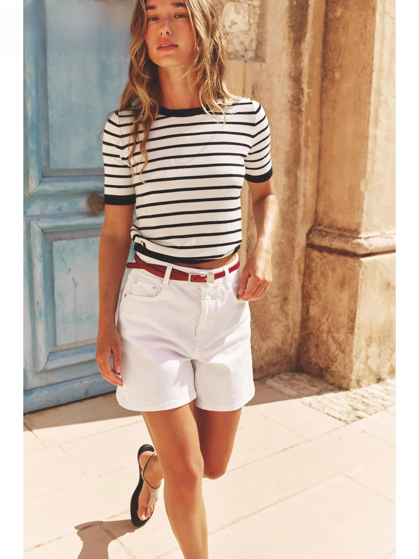 

ZAPRHA 2025 Summer New Sle round Ne ort Sve Knitted Top Versatile Ribbed Daily Match Commute Sle Striped Pattern