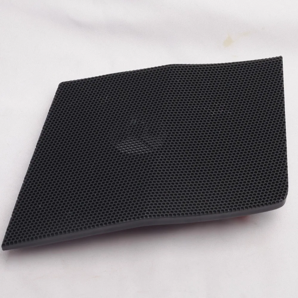 غطاء بوق مكبر الصوت للوحة القيادة المركزية الأصلية مع فتحة يسار يمين لـ Toyoyta RAV4 2020-2023 Wildlander 55525-0R070 55535-0R070 #5