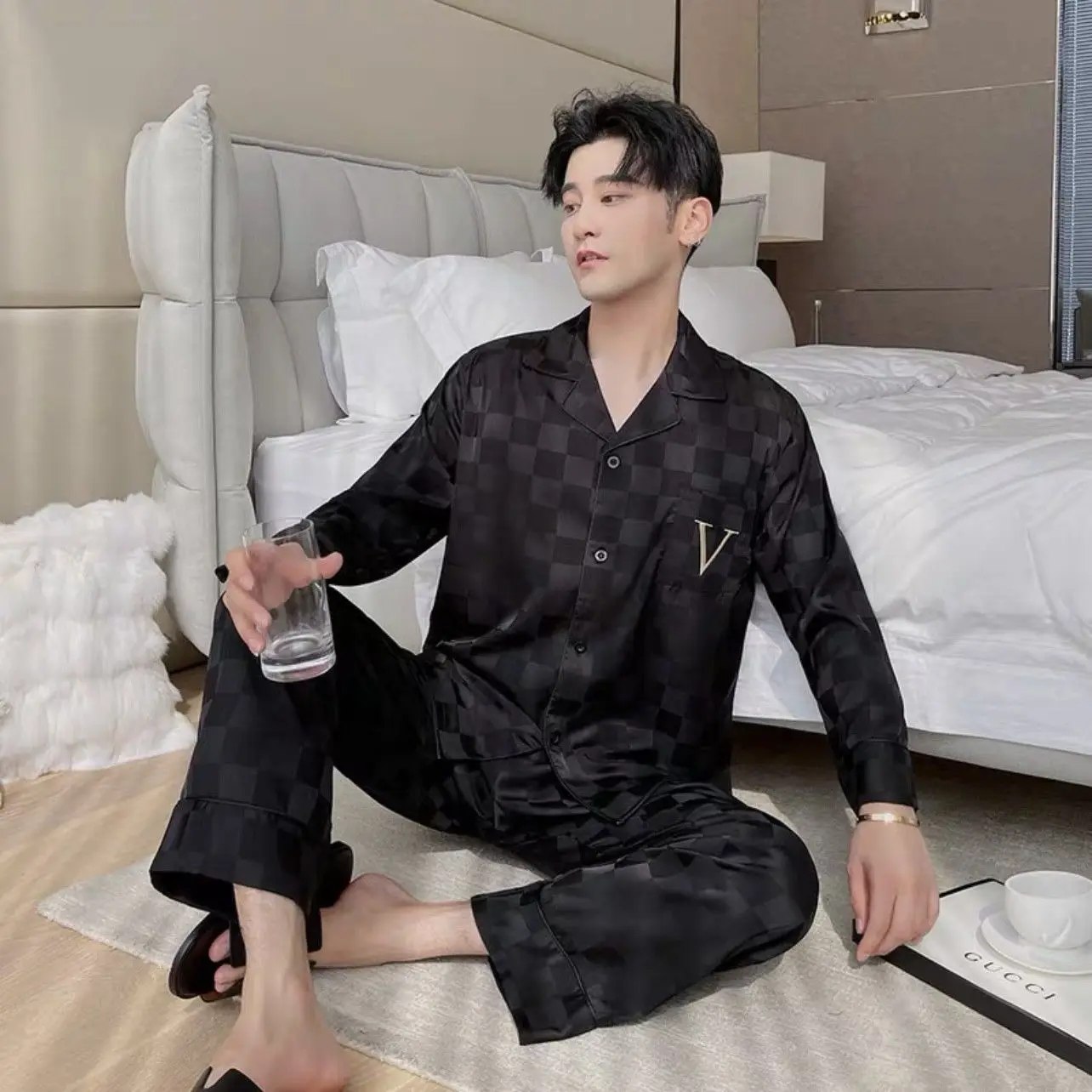 Mens ชุดนอนฤดูใบไม้ผลิผ้าไหม Pijama Hombre แขนยาวหลวมขนาดใหญ่คอปกเสื้อชุดนอนชุดนอนชุด2ชิ้น Piue ขนาด