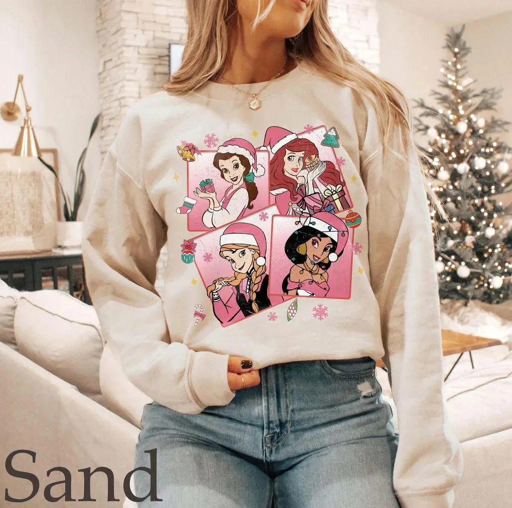 سويت شيرت عيد الميلاد الوردي لأميرات ديزني هدية العيد لمحبي أميرات ديزني المتطابقة مع تي شيرت عيد الميلاد الوردي للفتيات #3