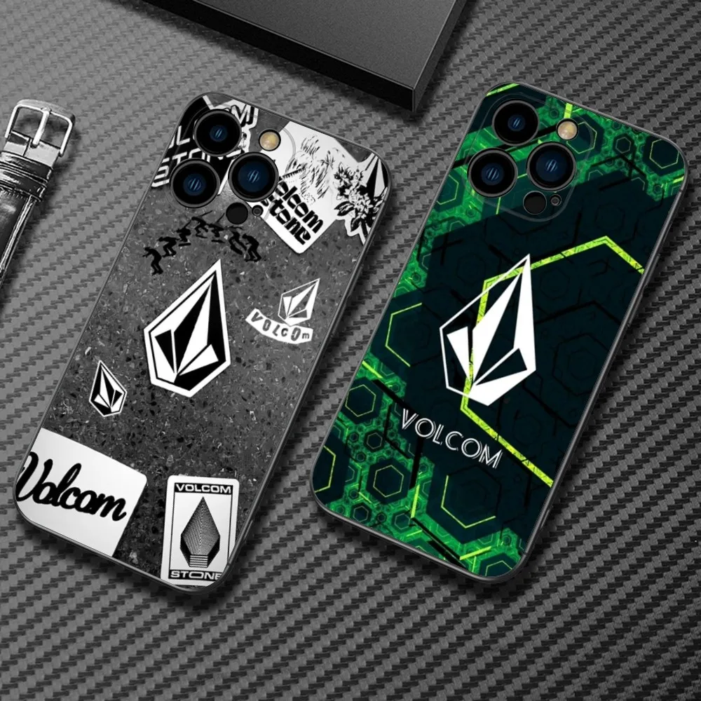 L-Luxury V-VOLCOM-S Sport Style Phone Case For iPhone 16,15,14,13,12 Mini 11 Pro XR,X,XS,MAX 7,8 Plus Silicone Cover Soft Black