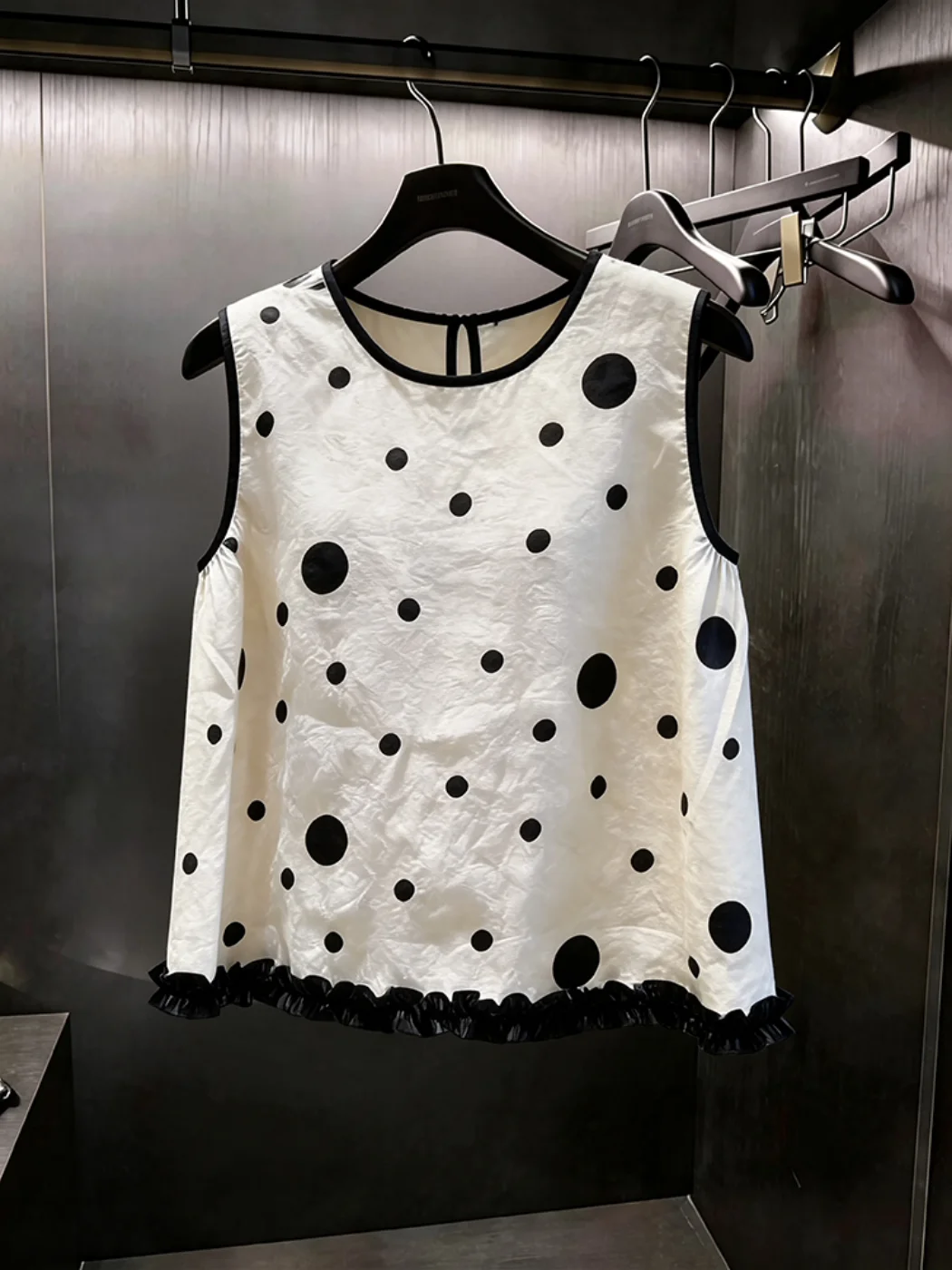 British Style Versatile Fashionable Polka Dot Vest Summer Sweet Simple Slimming Wood  Noiseless Sleeveless Top Women