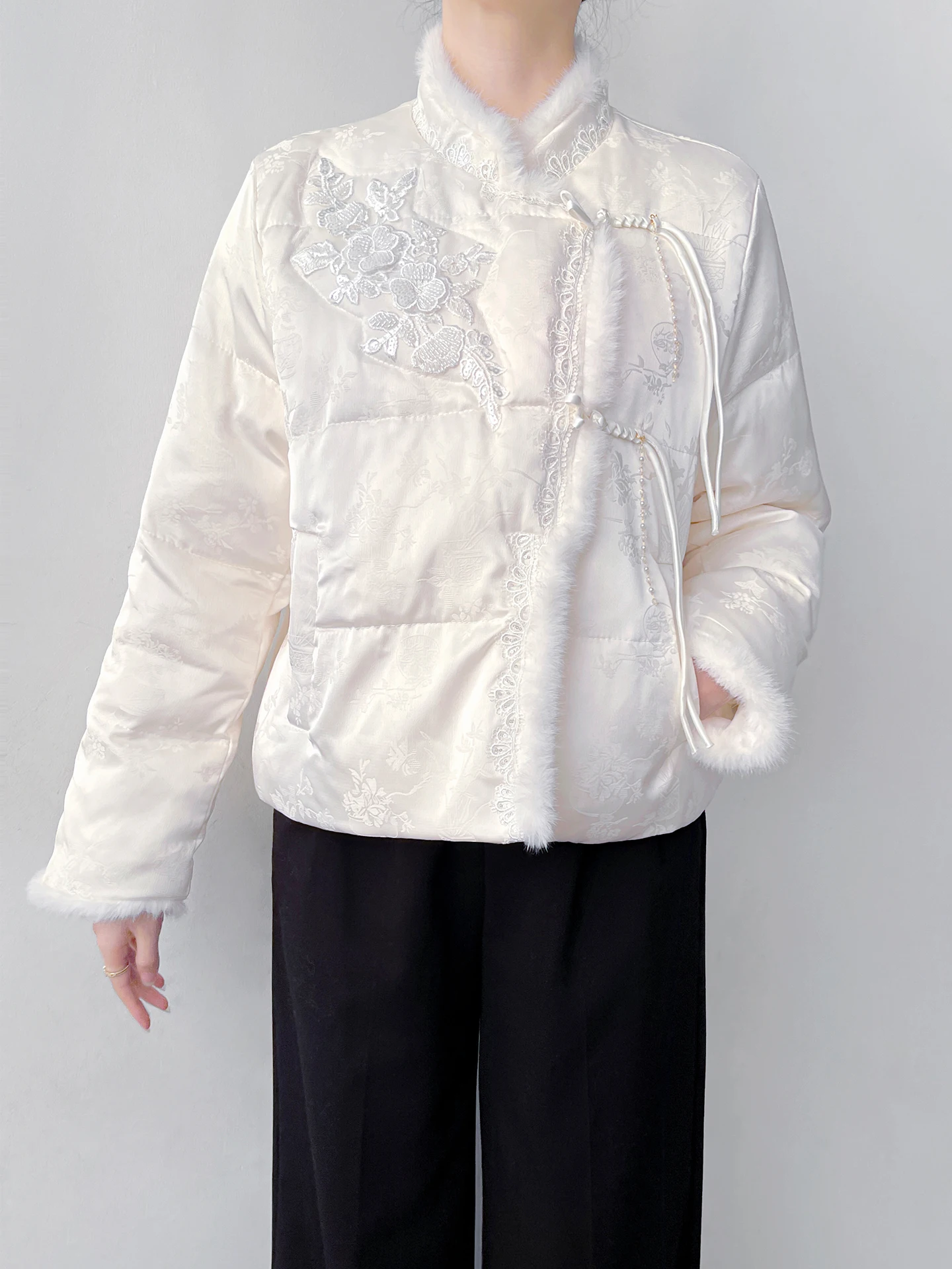 

Корейская хлопковая куртка с вышивкой для женщин, теплая зимняя куртка с кисточками и пуговицами в традиционном китайском стиле