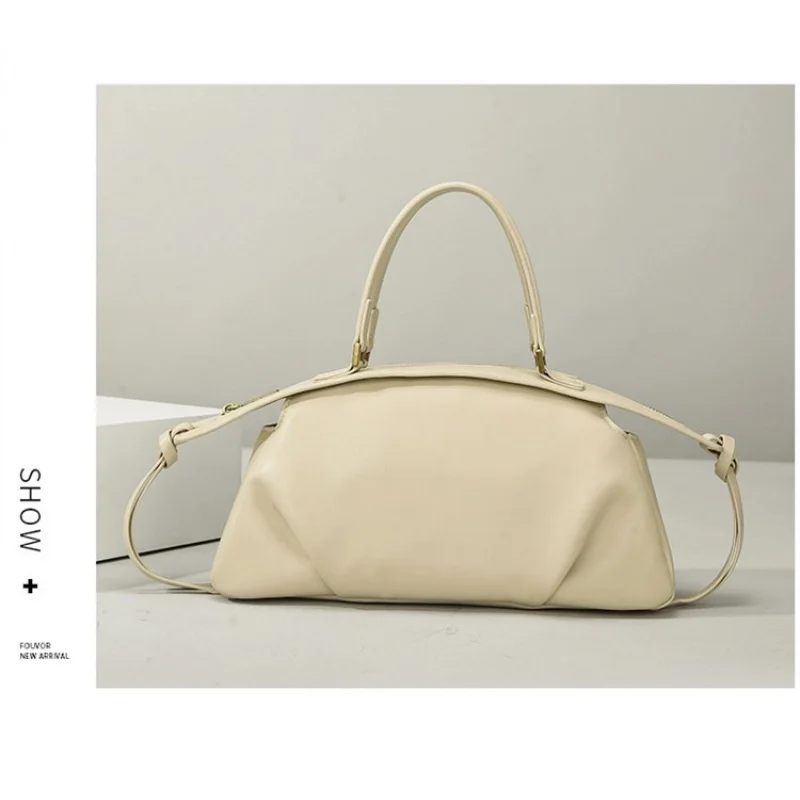 

Elegant Shoulder Bag In Genuine Leather, Women's Fashion Statement With Roomy Interior, Perfect For Everyday Use
