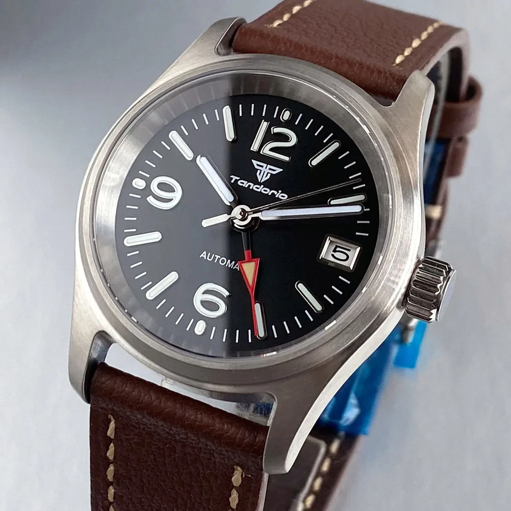 

Tandorio GMT NH34A Автоматические мужские часы Пилотные часы 36 мм 200 м Водонепроницаемые сапфировые светящиеся двойное время Сталь 316L или T1 Титан