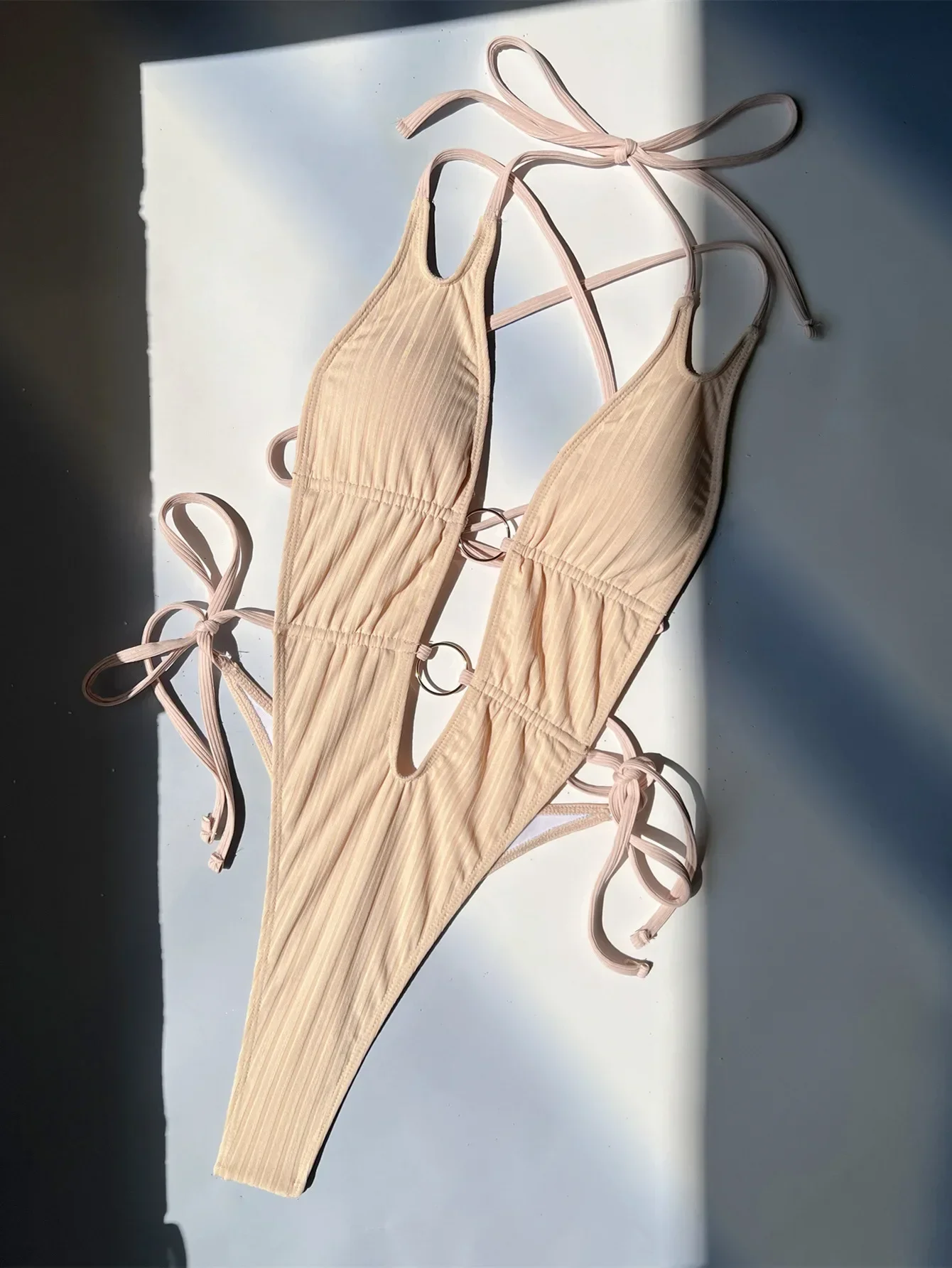 เซ็กซี่ย่น backless ชุดว่ายน้ํา one piece แหวนบิกินี่กลวงชุดว่ายน้ํา bodysuits ผู้หญิง biquini ชุดว่ายน้ํา