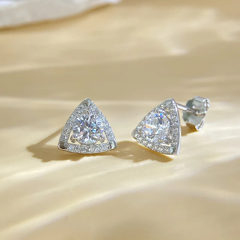 

D-color Moissanite earrings s925 sterling silver, light luxury and high-end fashion jewelry with GRA certificate